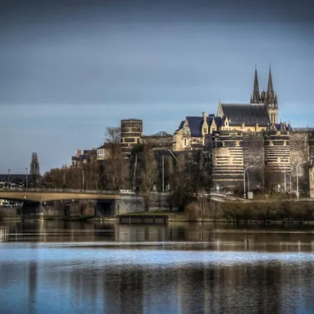 Suite Toussaint - Calme & Authentique Angers Exterior photo